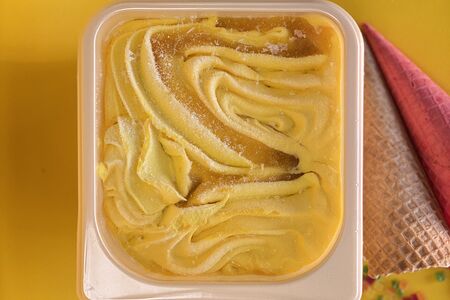 Мороженое Манго-Манго в мини-ванне