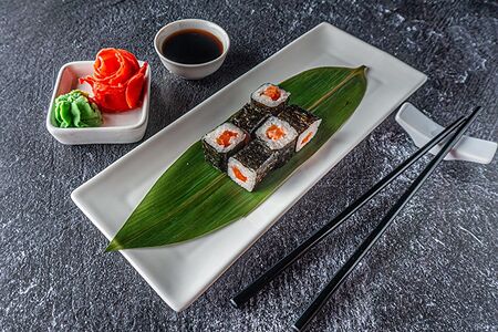 Маки лосось 6 шт