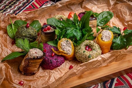 Ассорти пхали