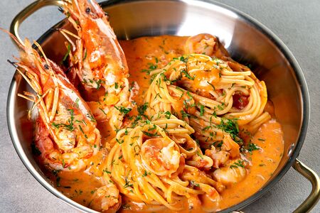 Паста Биголи с аргентинскими креветками