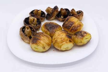 Шампиньоны на мангале