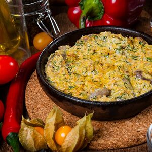 Куриные сердечки в сметане