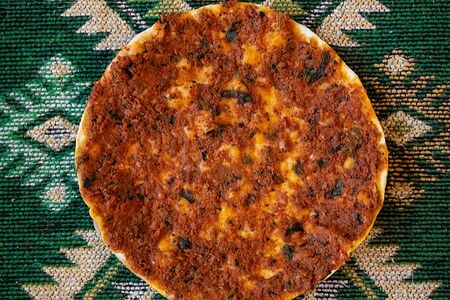 Ламаджо с мясом