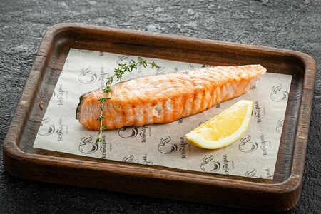 Стейк лосося