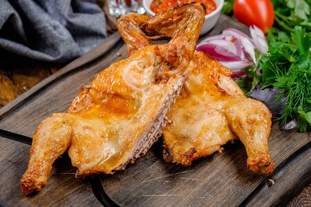 Цыпленок домашний в тандыре