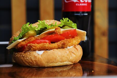 Чиззз Чикен