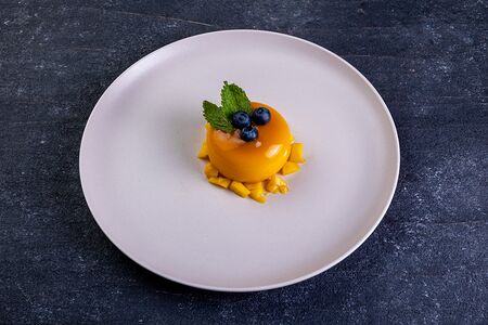 Муссовый малина-манго