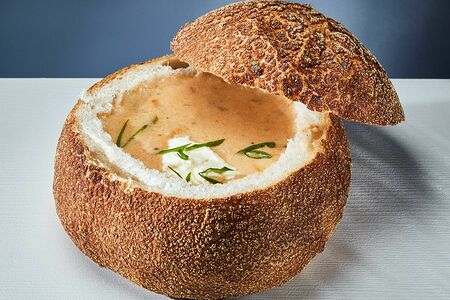 Клэм-чаудер Мясной в хлебе