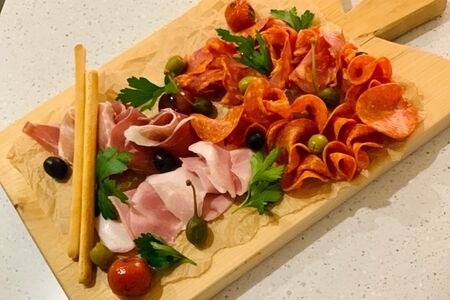 Мясная тарелка