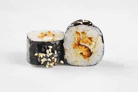 Классический ролл с угрем