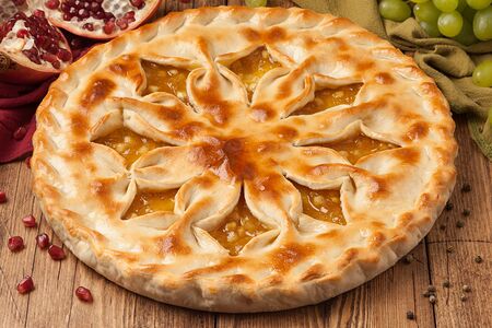 Пирог с яблоком и корицей