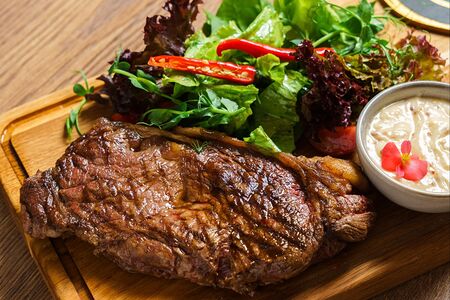 Стейк Нью-Йорк из мраморной говядины