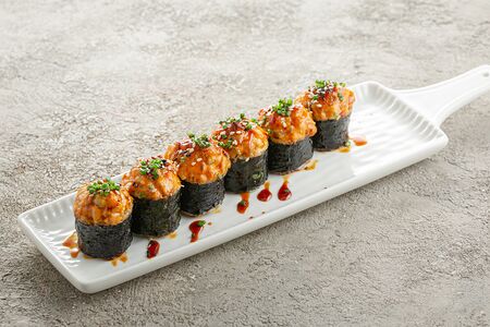 Ролл запеченный с угрем