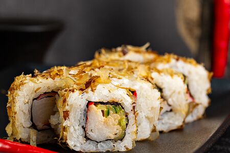 Острый Ролл С Крабом