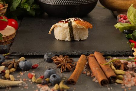 Унаги с угрем