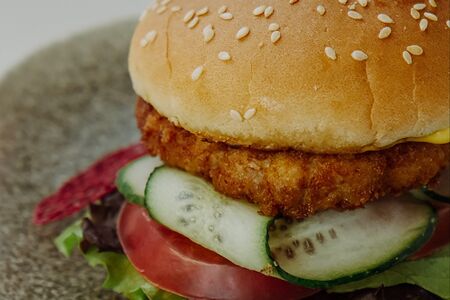 Бургер куриный