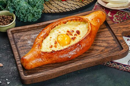 Хачапури по-аджарски