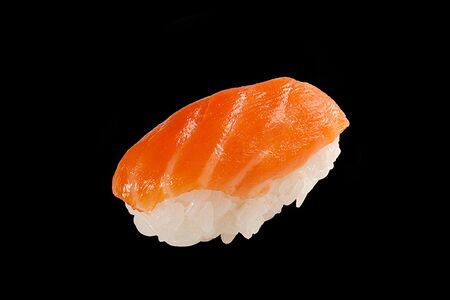 Суши с лососем