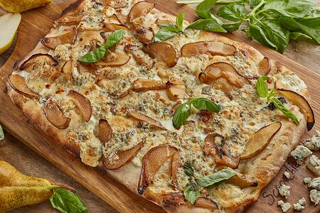 Пицца римская Фламбированная груша