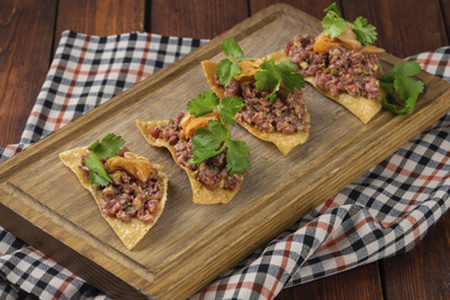 Тартар из говядины с капустой кимчи