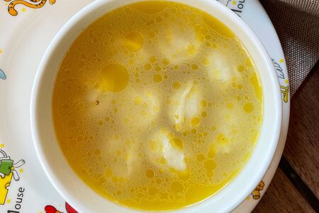 Детский суп с пельмешками