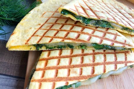 Кесадилья с сыром и зеленью