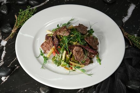 Стейк-салат с запечённым перцем