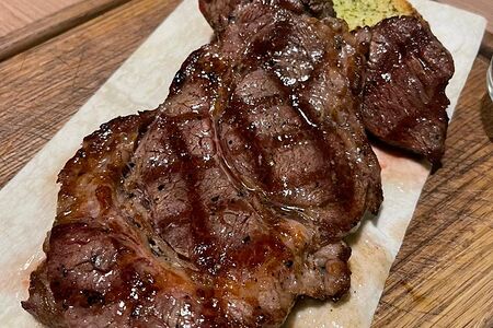 Стейк Чак-ролл