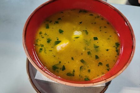 Уха с осетриной, черной треской и семгой