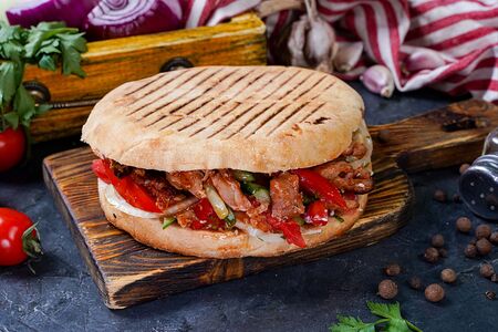 Donaretto в пите острое