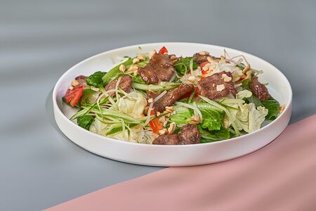 Салат с говядиной фланк