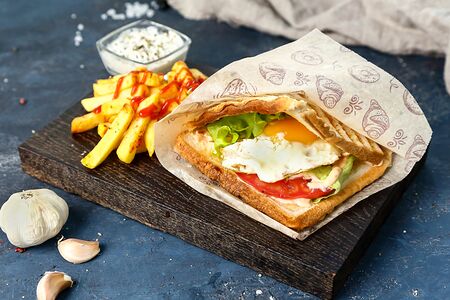 Тост XL с омлетом 