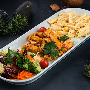 Цыпленок в соусе карри