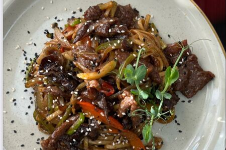 Лапша удон с телятиной