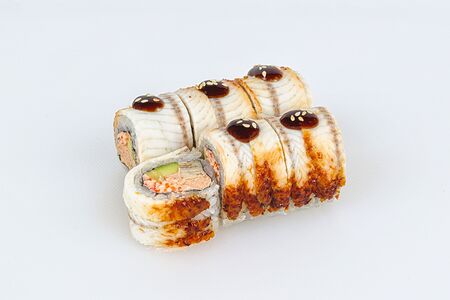 Угорь с крабом