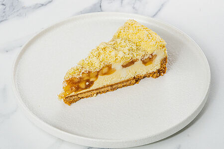 Чизкейк с яблочой крошкой