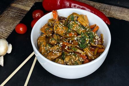 Wok с курицей