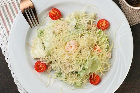 Салат Цезарь с куриным филе