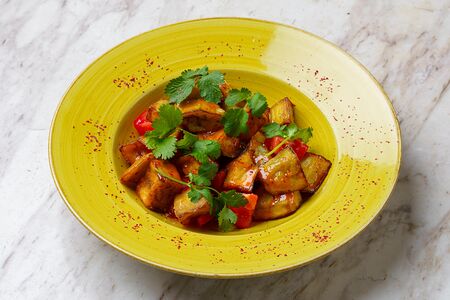 Салат из баклажанов и помидоров