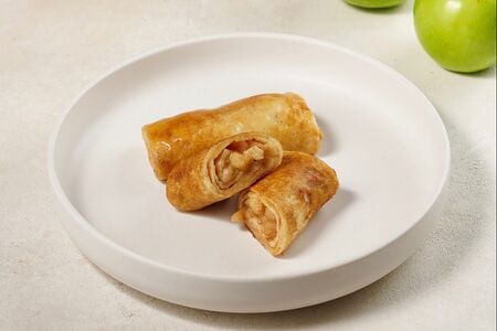 Блины с яблоком и корицей