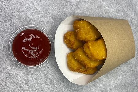 Наггетсы с кетчупом