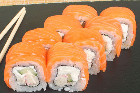 Ролл филадельфия с крабом