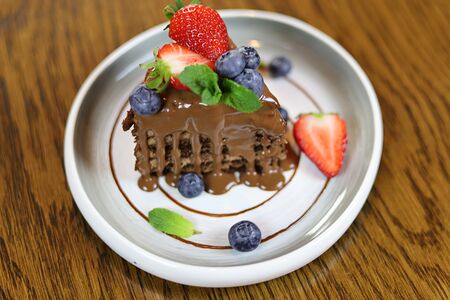 Шоколадный медовик