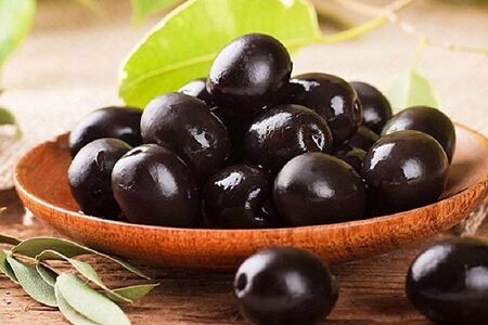 Маслины и оливки