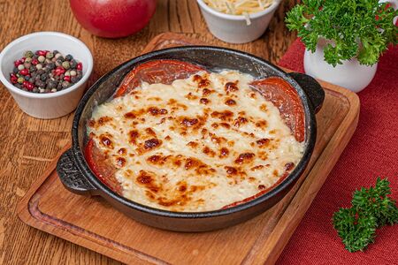 Сулугуни на кеци