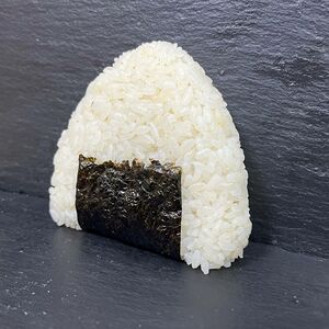 Онигири с крабом