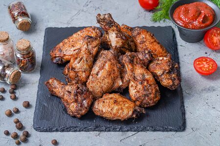 Куриные крылья на мангале