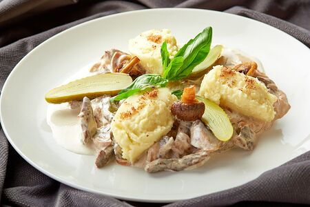 Бефстроганов