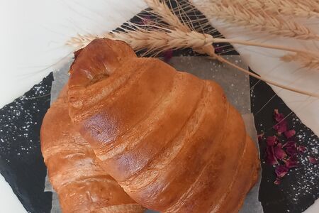 Круассан с ветчиной и сыром