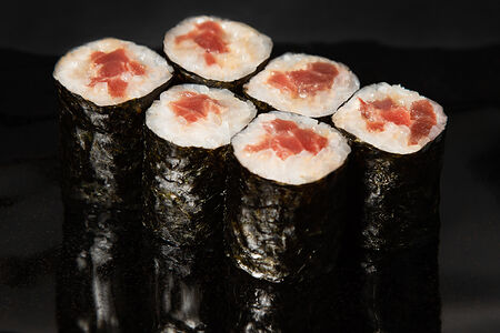 Ролл из тунца